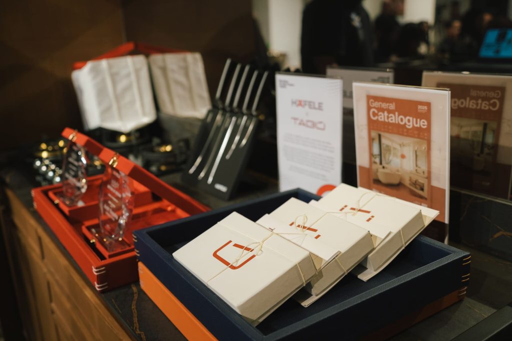 Guests' gifts and Tab&uacute; Design catalog for Design in Motion event