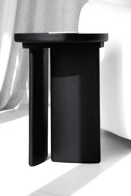 Close up of auxiliary table in Villa Shaant living room area